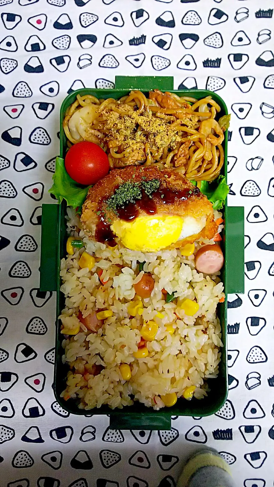 夫お弁当❗️ #炒めご飯/チャーハン #やきそば|かねしろ食堂さん