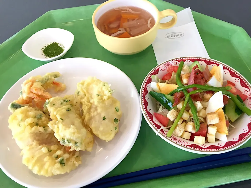 白身魚の香味揚げ、コンビネーションサラダ、ベーコンと大根のスープ|Tadahiko Watanabeさん