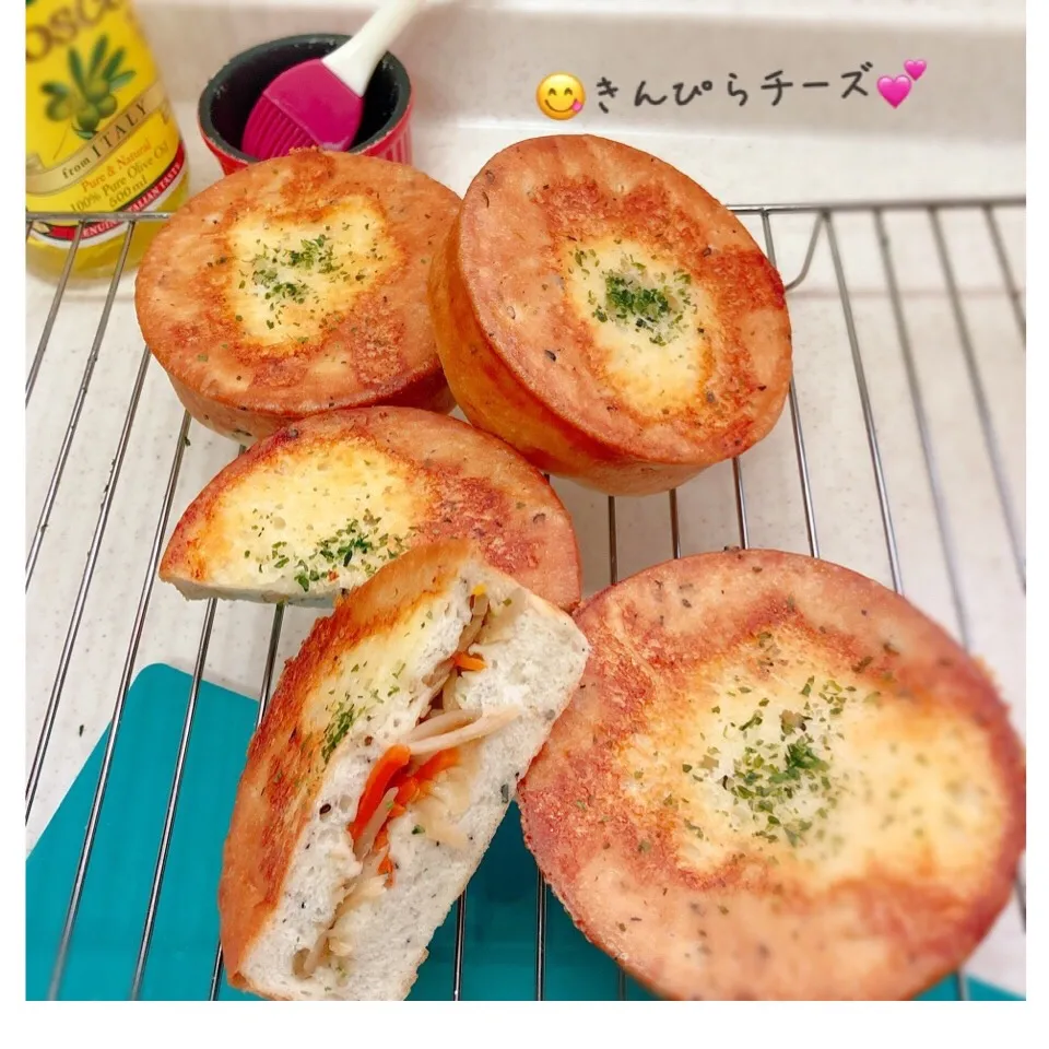 ❤️モチっと米粉&プチプチ胡麻の*きんぴらチーズ❤️|ぷらっとさん