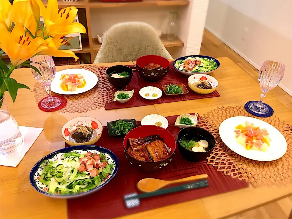 土用の丑の日 うなぎ しじみ お吸い物 なす 煮浸し ほうれん草 胡麻和え サラダ 生ハム フルーツ|nana 🍅さん