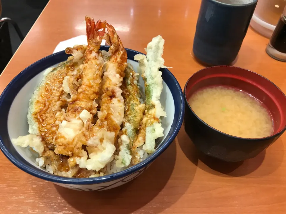 Snapdishの料理写真:上天丼と味噌汁|手品先輩さん