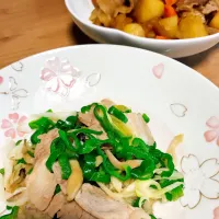 肉じゃが🥔と豚肉とピーマンのオイスターソース炒め🍲|ニコタンさん