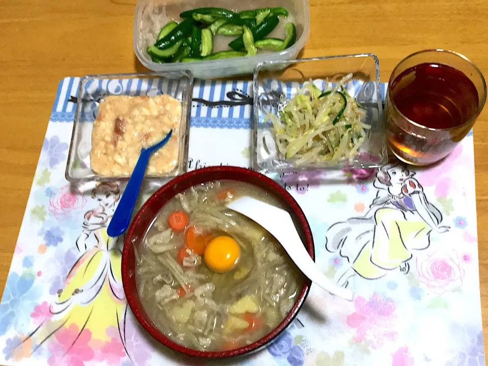 Snapdishの料理写真:娘っ子ごはん
#豚汁の残りでそば
#とろろと梅干し和え
#きゅうりのワサビつけ
#モヤシとキュウリのピーナツ和え|kokoaさん