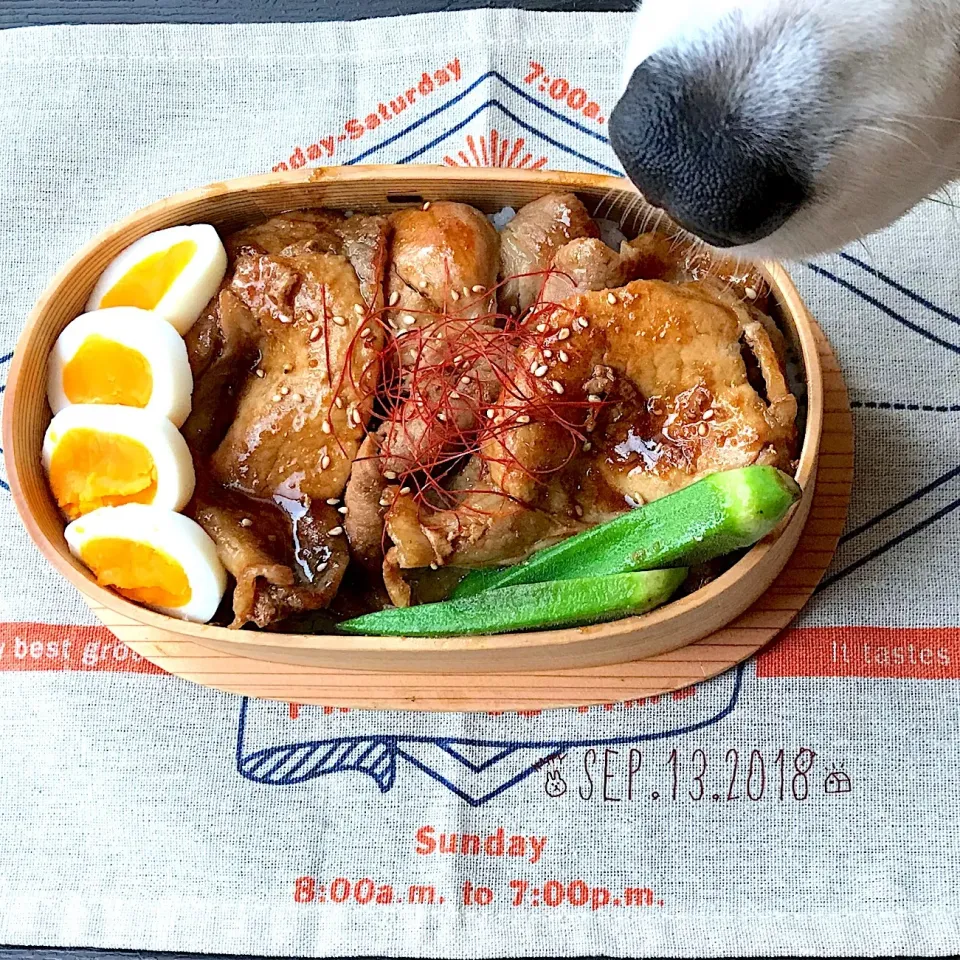 男子高校生弁当   豚焼肉丼  ゆで卵  オクラ|mikiさん