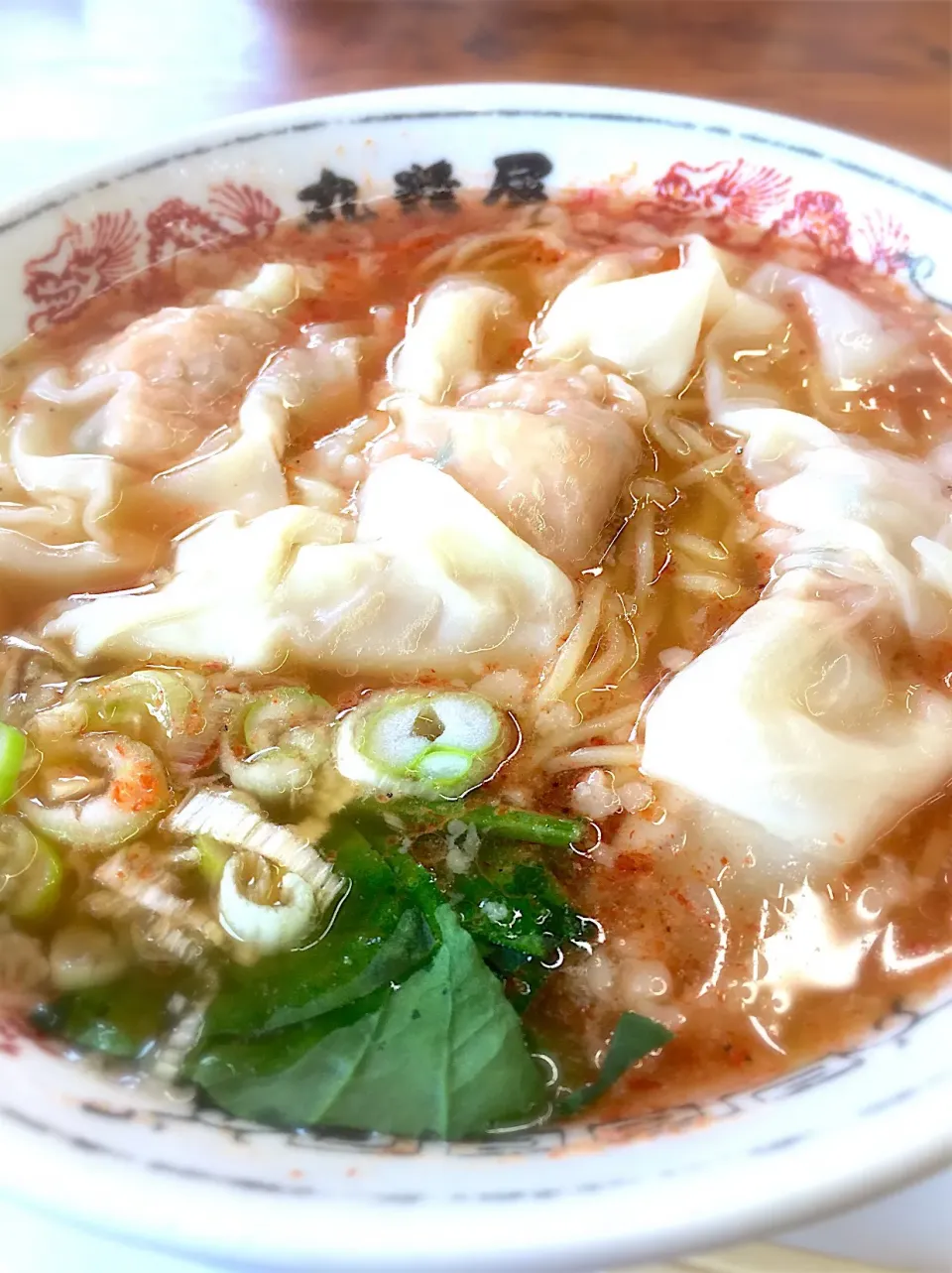 丸醤屋のワンタン麺🍜|パオパオあつこさん