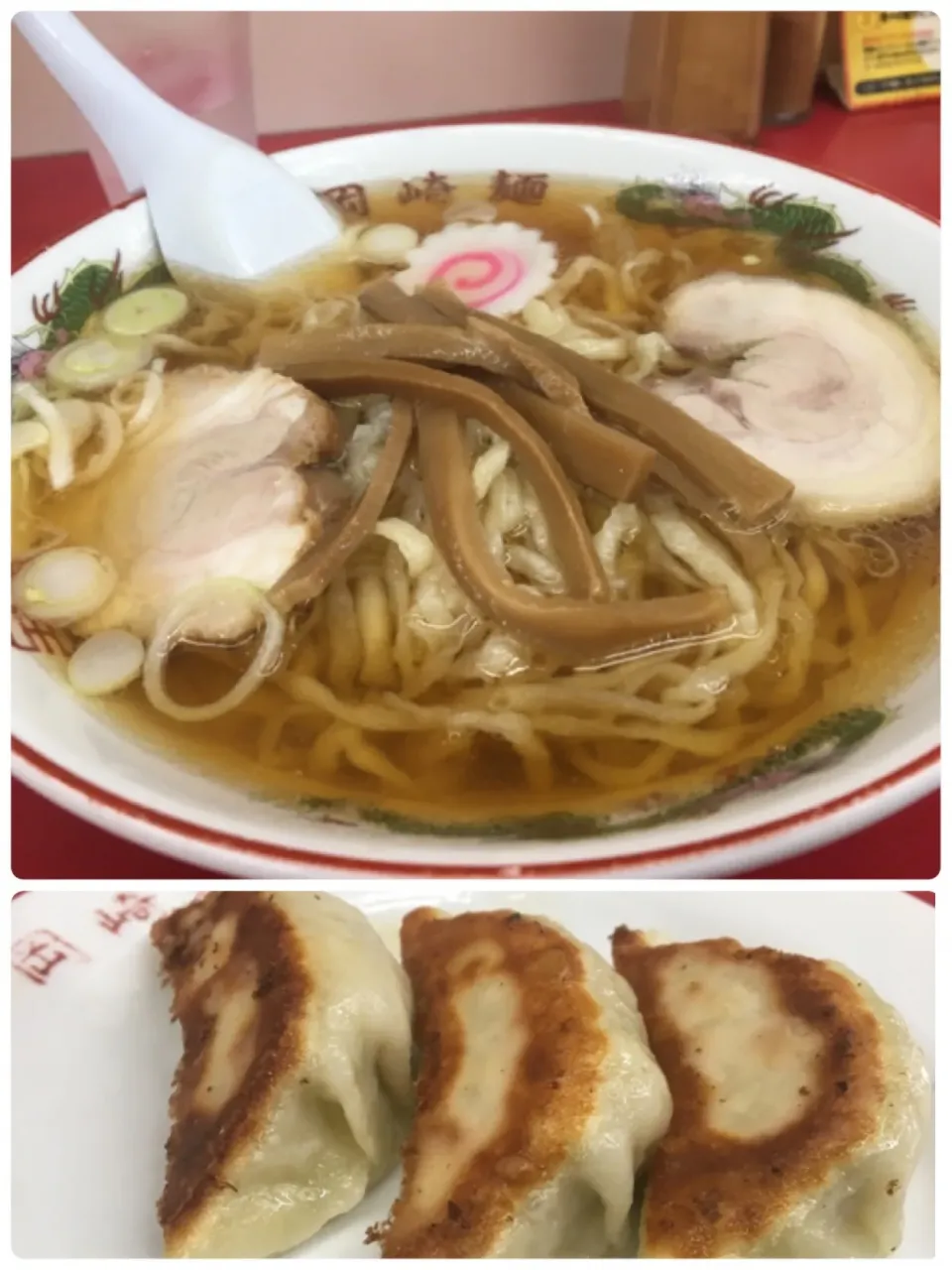 営業マンの昼ごはん☀️☀️☀️                              ラーメン🍜と餃子3個|ぽんたさん