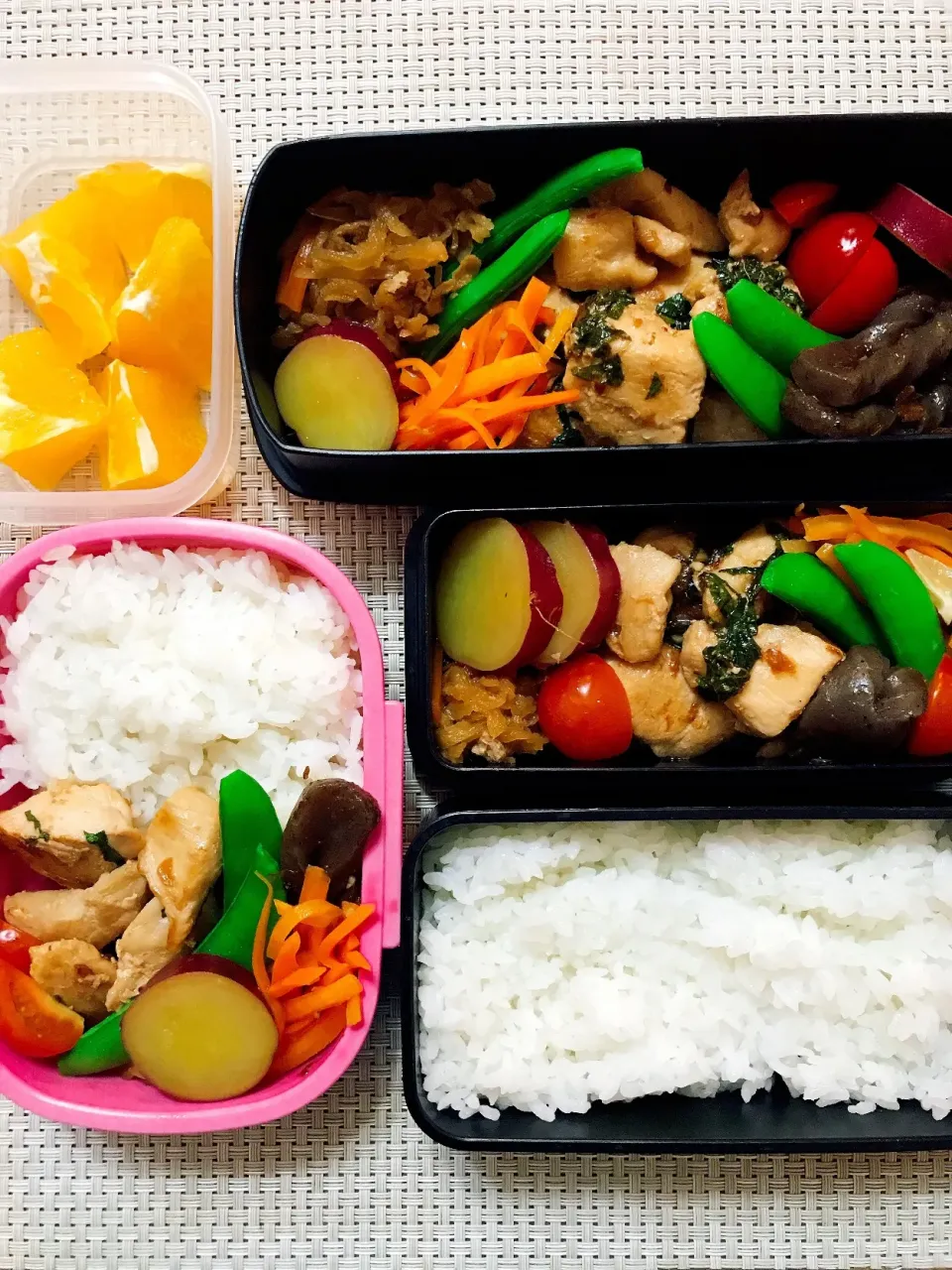 Snapdishの料理写真:むね肉の梅じそ炒め弁当|にいさん