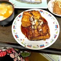 Snapdishの料理写真:味噌汁・豆腐ステーキ・カマスの塩焼き・山芋の竜田揚げ|まささん