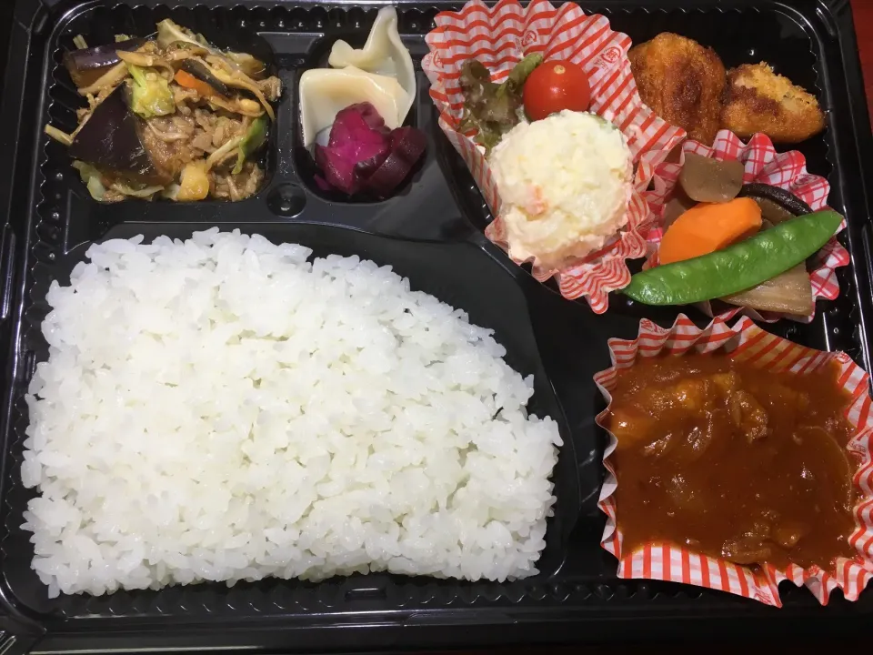 秋野菜と豚バラの味噌炒め 日替わり宅配弁当 豊川市豊橋市一部エリア配達|Naokazu Kuritaさん