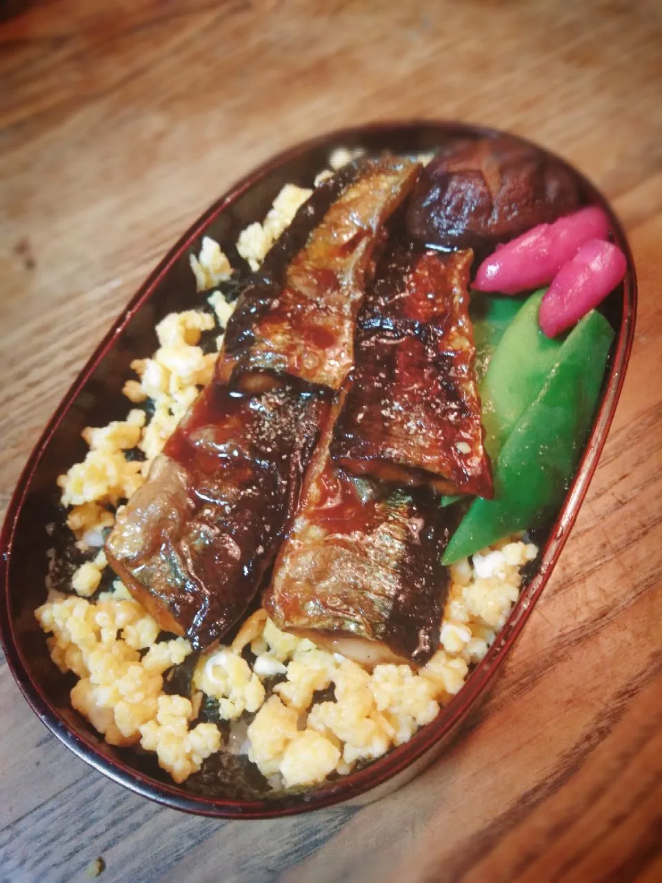 今日のお弁当
・ささやかな応援秋刀魚の蒲焼き|akiさん