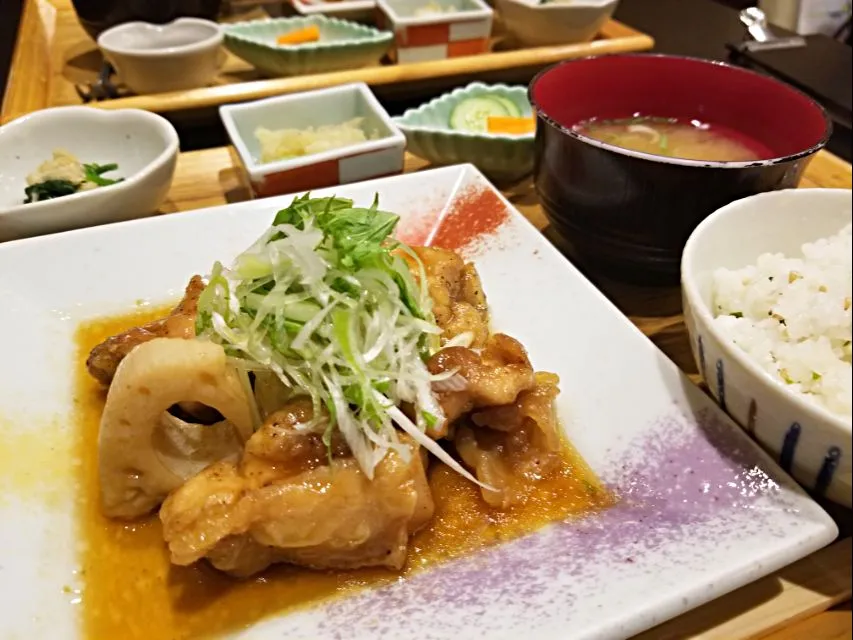 若鶏の柚子胡椒煮定食　#青山|しあるさん