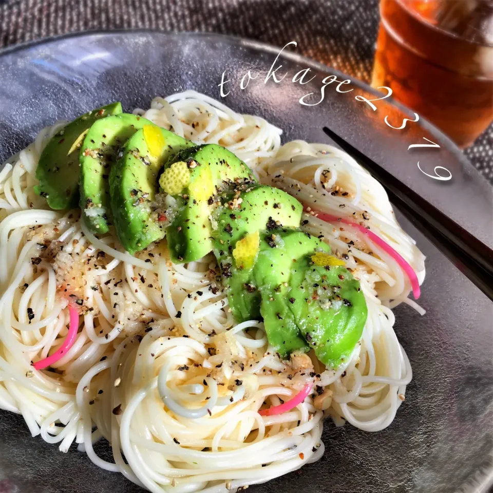 レモンだれアボカドそうめん🍋|とかげ2319さん