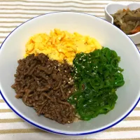 Snapdishの料理写真:三色丼|ももちゃんさん