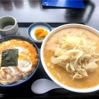 Snapdishの料理写真:みそラーメンかつ丼セット|hide☆さん