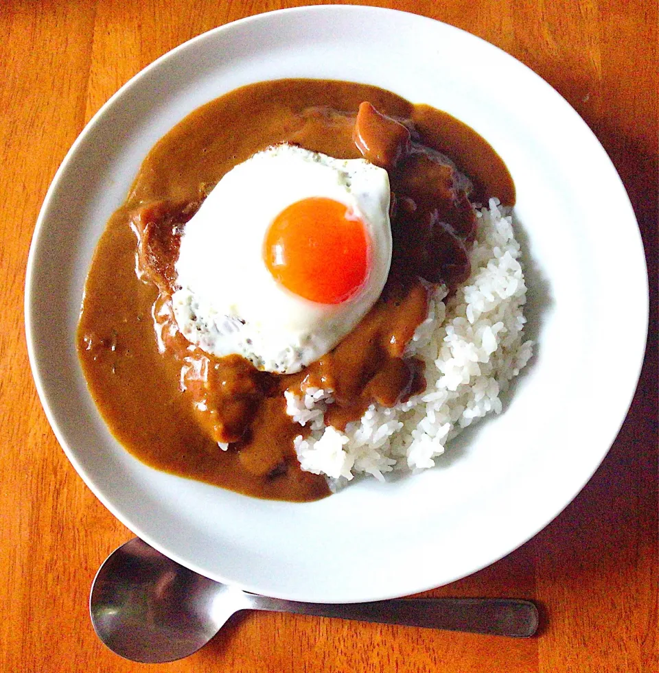 半熟目玉焼きのっけチキンカレー❤|Gigi Cafeさん