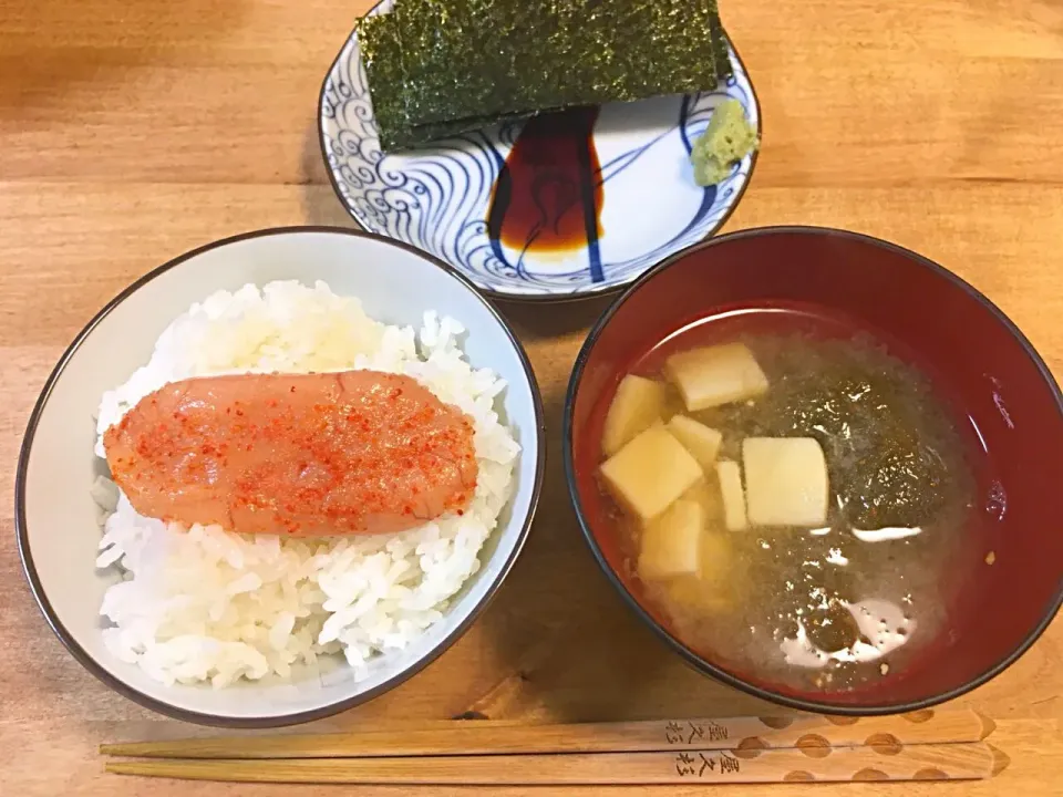 明太子ご飯と、豆腐ととろろの味噌汁|Field Whitestoneさん