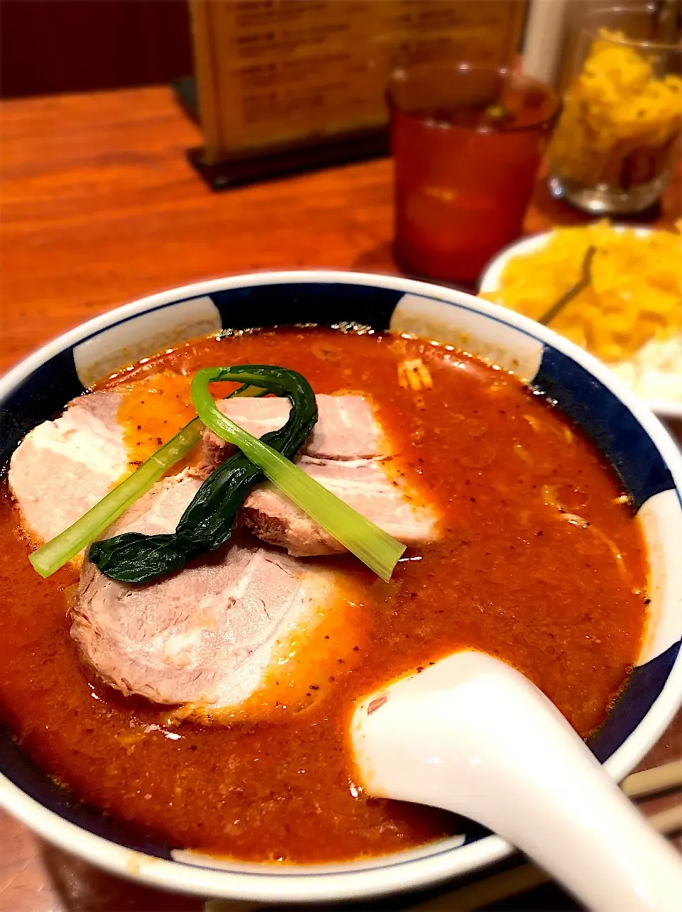 はしごの太肉担々麺|くぅ♪さん