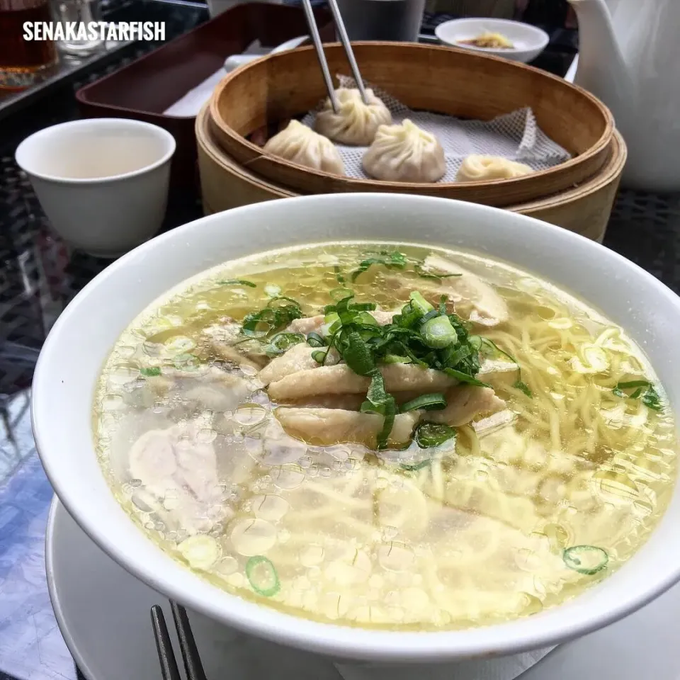 鼎泰豐 蒸し鶏そば|愛さん