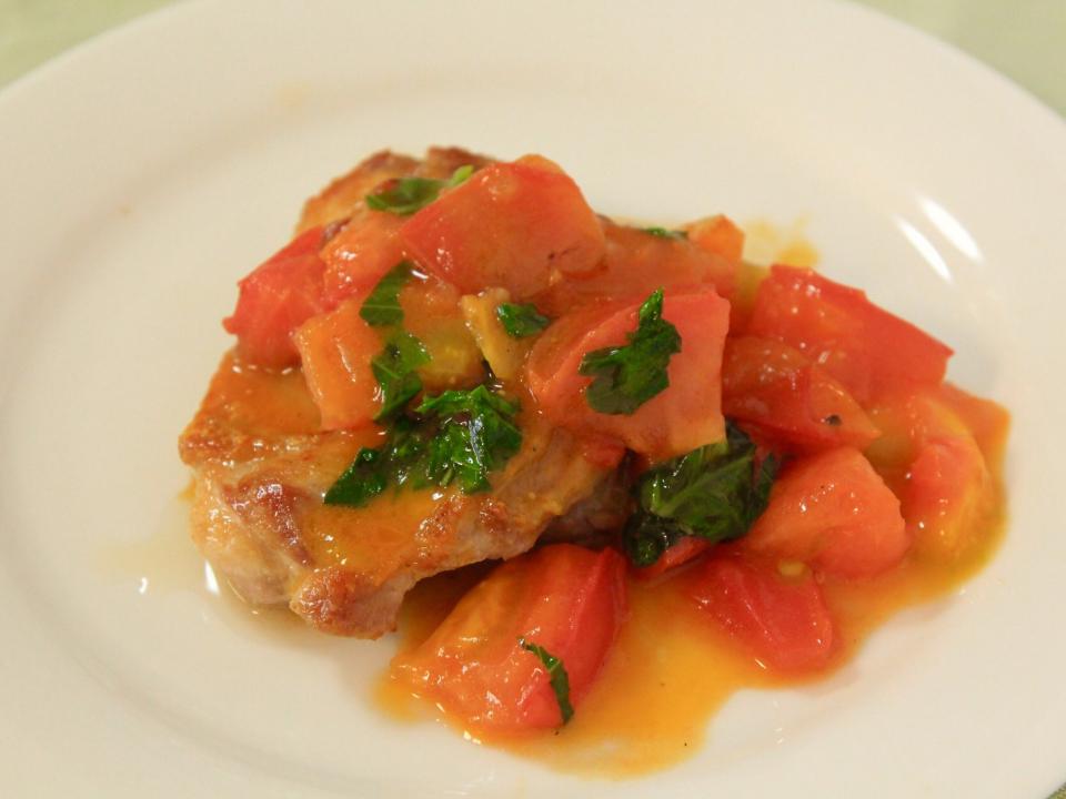 鶏もも肉のソテー  トマトイタリアンソース