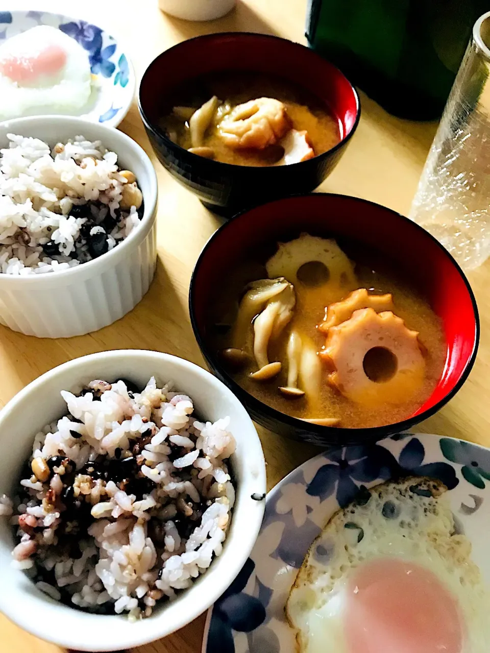 Snapdishの料理写真:雑穀米たっぷり朝ごはん食べて(๑>◡<๑)|コマツ菜さん