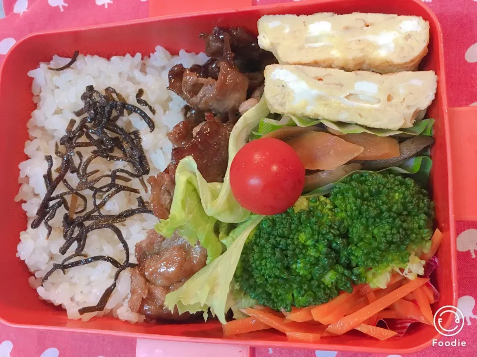 ♫9/17今日のお弁当♫〜生姜焼き、だし巻き卵、きんぴらごぼう、ブロッコリーと人参のサラダ、プチトマト〜|Satokoさん