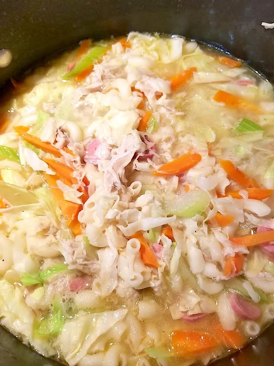 Snapdishの料理写真:Chicken Sopas  #sopas #elbowmacaronisoup|🌺IAnneさん