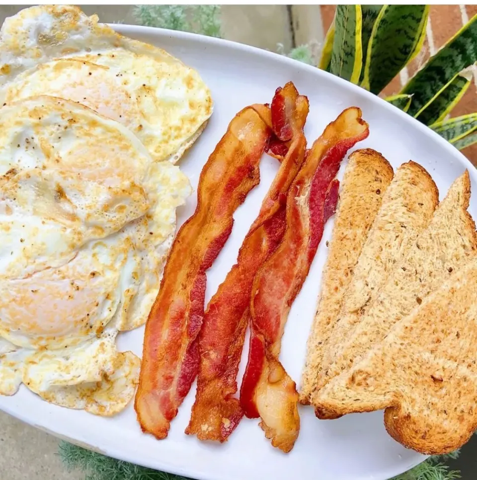 Bacon, eggs, & toast #baconeggstoast  #breakfast/brunch #eggsbacontoast|🌺IAnneさん