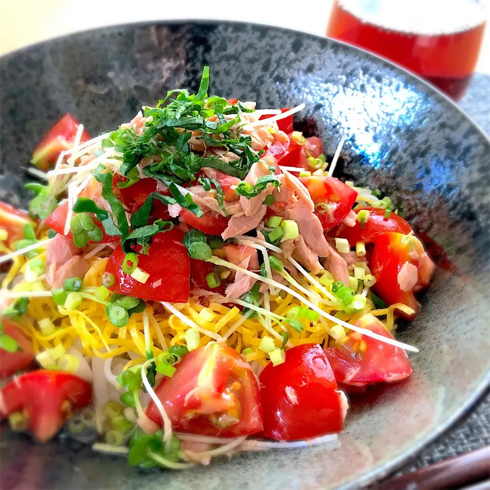 糖質制限レシピ👌糖質0麺でトマツナ素麺風🍅🐟|あしゃぱんさん