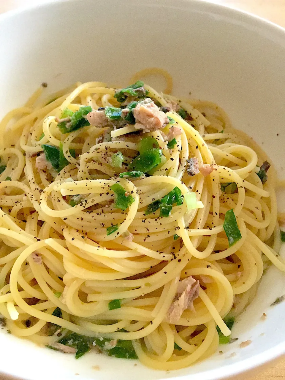 Snapdishの料理写真:さば水煮缶と柚子胡椒とバターの和えパスタ|なつさん