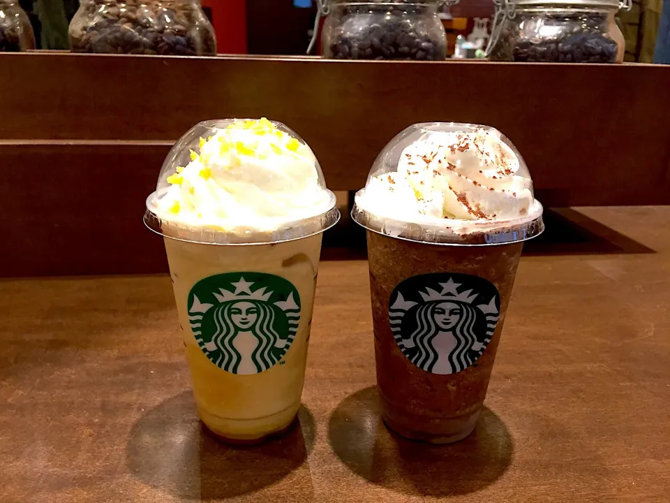 クリスピースイートポテトラテ
ダークモカチップクリームフラペチーノ
 #スターバックスコーヒー|himeさん