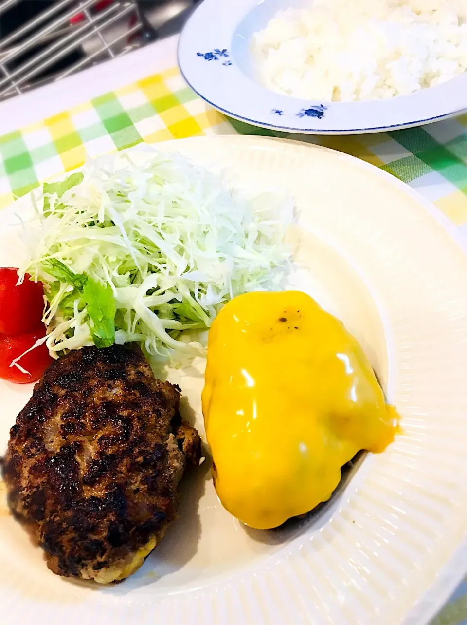 Snapdishの料理写真:〜本日の晩御飯 ハンバーグ〜2018.9.17|yuuさん