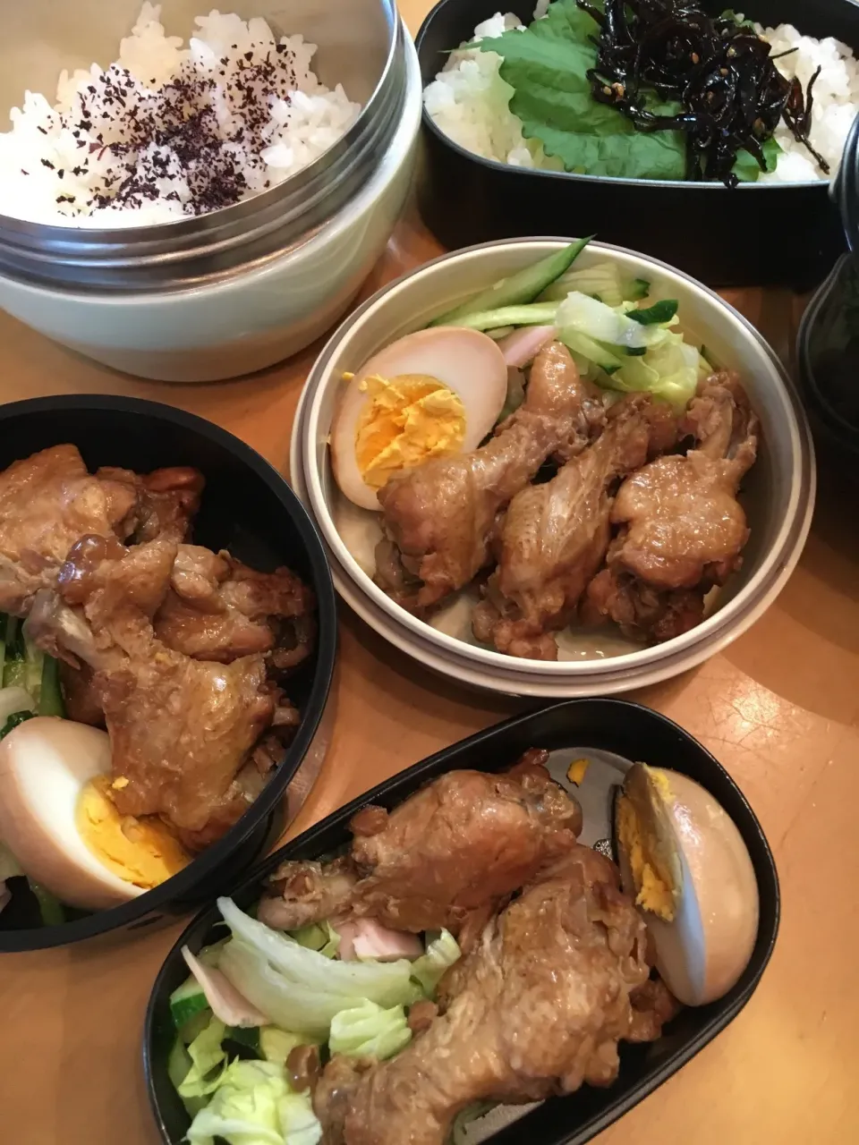 Snapdishの料理写真:9月18日。高1男子&旦那さんと自分弁当。丸々昨日の残り😆|美也子さん