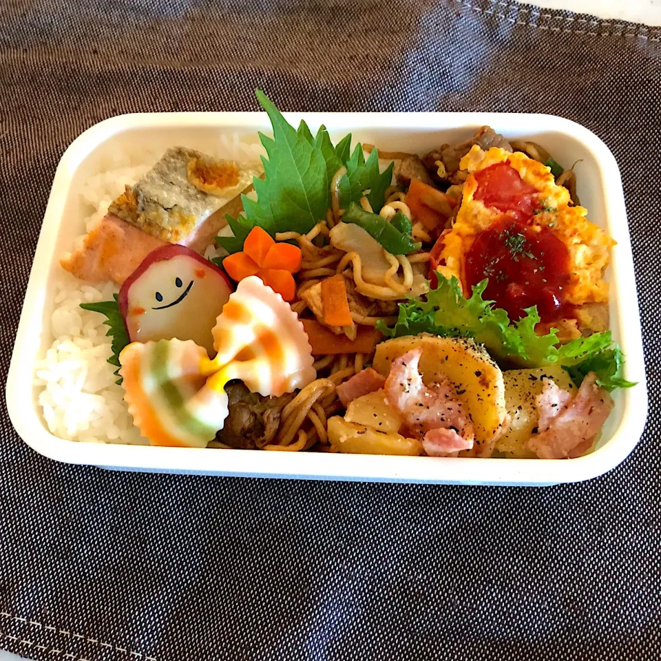 Snapdishの料理写真:今日のおべんと★焼きそば弁当|emichococo625さん