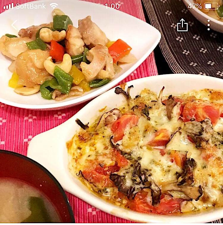 Snapdishの料理写真:トマトの舞茸のグラタン、鶏肉のカシューナッツ炒め|kaori0212さん