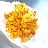 十勝産とうもろこし🌽と北海道産チェダーチーズ🧀のかき揚げ。とうもろこしの甘さと、チーズの香ばしさが絶妙にマッチ！|ヒデリンコさん