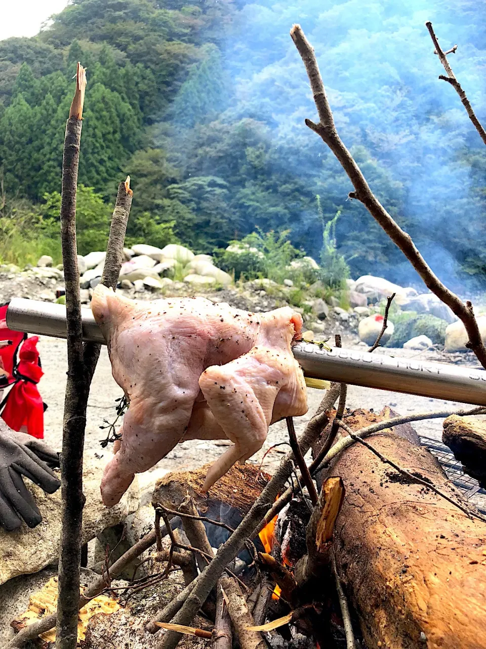 Snapdishの料理写真:焚き火で初めての丸焼き♪|ちーちさん