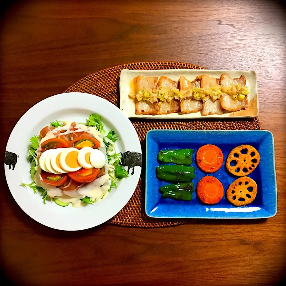 今日の夜ごはん🍽生ハムと水菜のシーザーサラダ・豚バラネギ塩だれ・野菜の焼きびたし|lemon_ mintさん