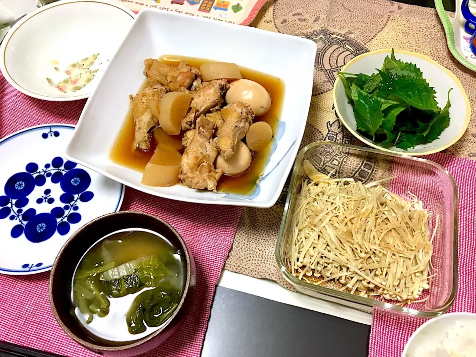 鶏手羽元と大根と卵の煮物のご飯|みよさん