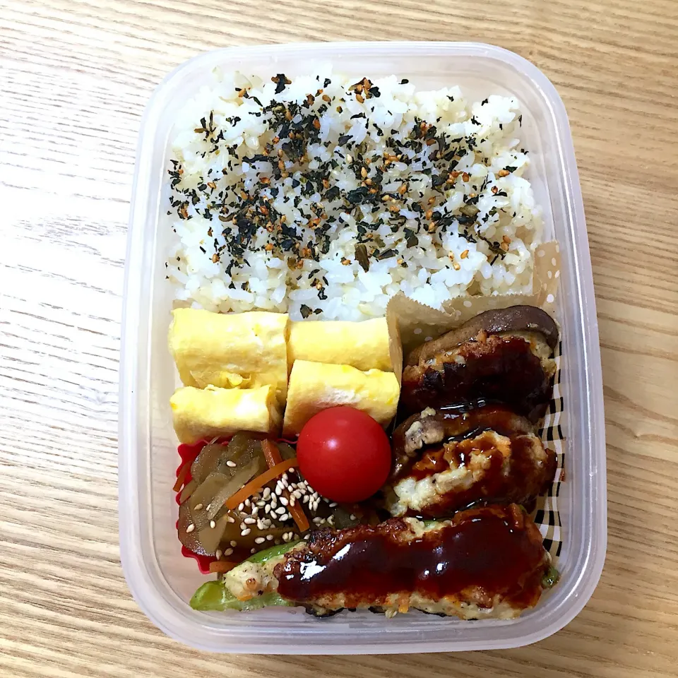 水曜日の旦那さんのお弁当☺︎ #お弁当記録  #しいたけの肉詰め  #万願寺とうがらし肉詰め  #きんぴらごぼう|むさけんさん