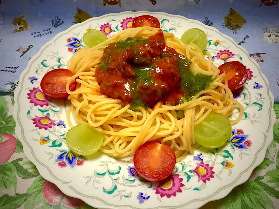 Snapdishの料理写真:さばのトマト煮を使った
さば缶トマトソースパスタ|Shin_chanさん