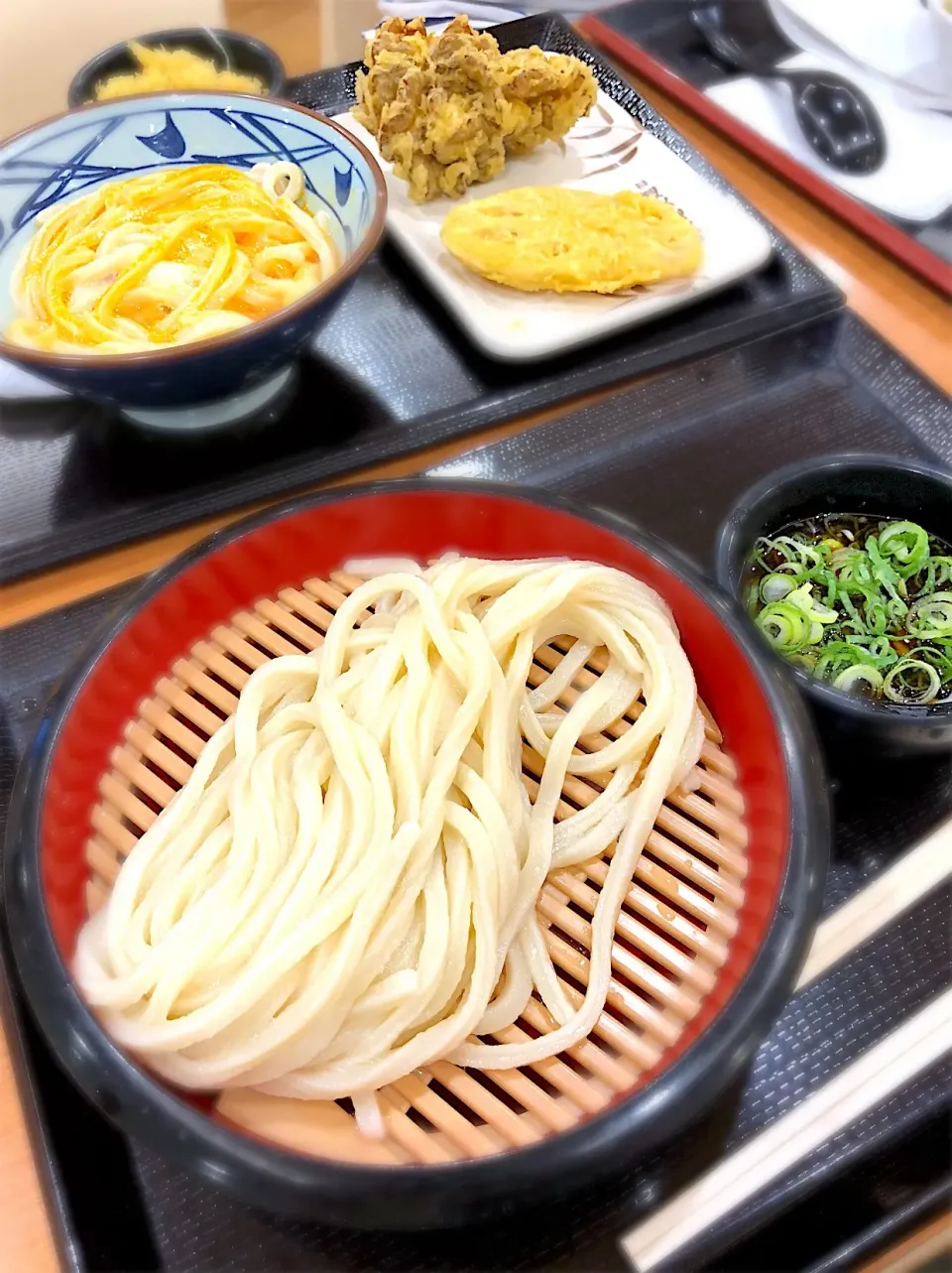 丸亀製麺 ざるうどんと釜玉うどん|memeworld19さん