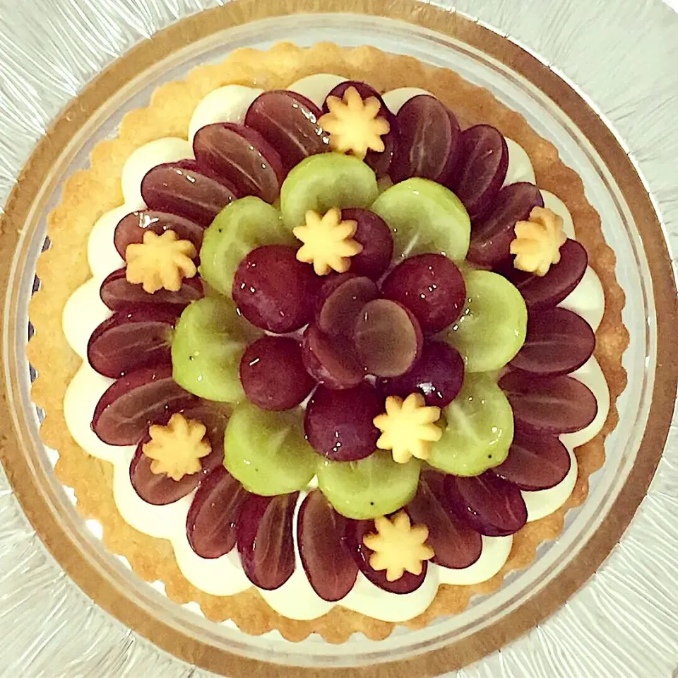 Snapdishの料理写真:ぶどうのタルト🍇|Satokoさん