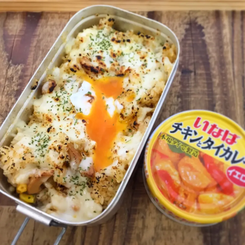 Snapdishの料理写真:「いなばチキンとタイカレー」deビリヤニ風炊き込みご飯♪
 #メスティンご飯  #炊き込みご飯 #キャンプ飯|うっちーさん