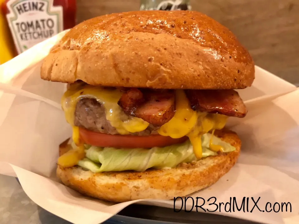 The Godburgerでベーコンチーズバーガー|ddr3rdmixさん