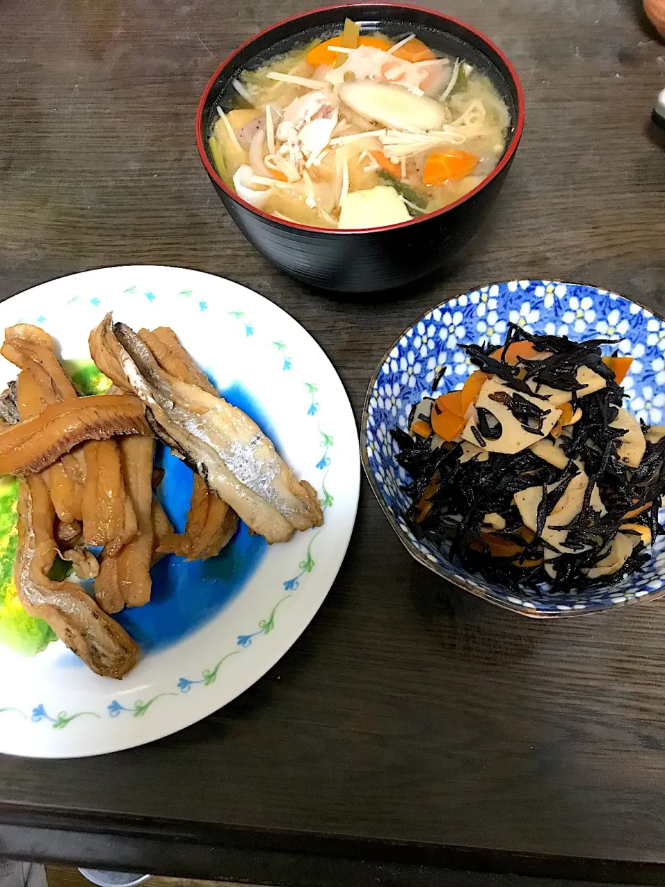 太刀魚の煮付け・具だくさん豚汁・ひじきの煮物|まささん