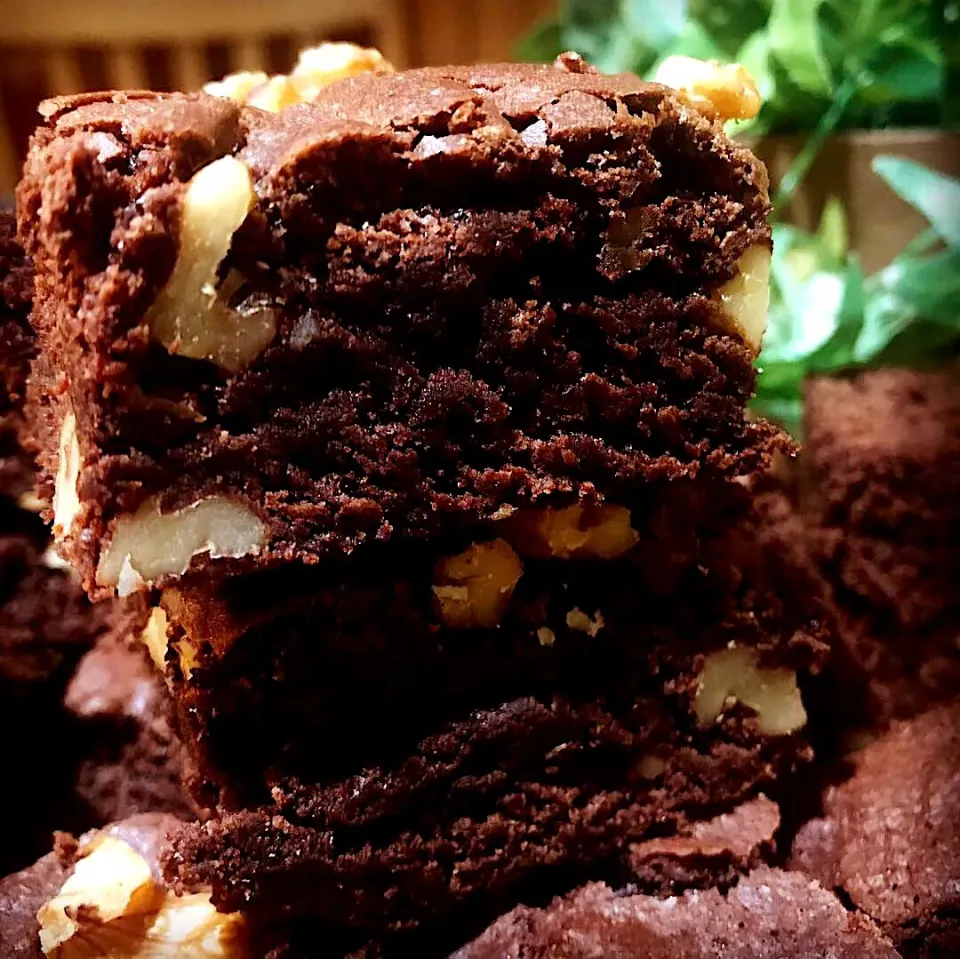 Snapdishの料理写真:Dark chocolate fudgy brownies|Babyluv Cabrera Ocampoさん