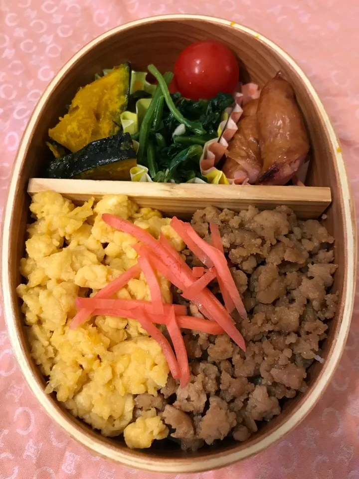 曲げわっぱ⭐️そぼろ弁当|あこさん