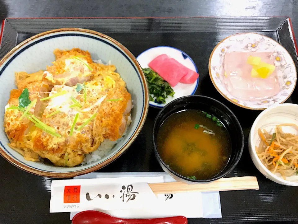 もち豚カツ丼|とみぃさん