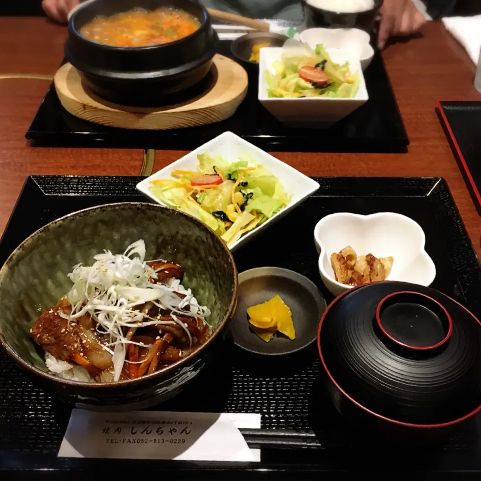 Snapdishの料理写真:焼肉丼定食|美也子さん