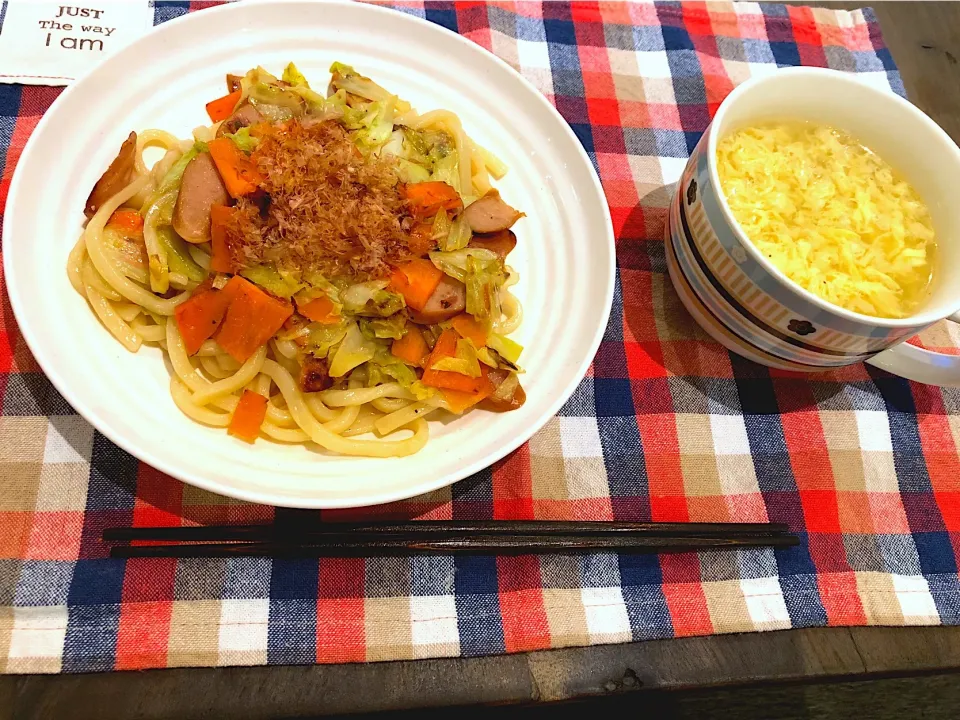 #焼うどん  #たまごスープ|ごはん🤤🍴さん